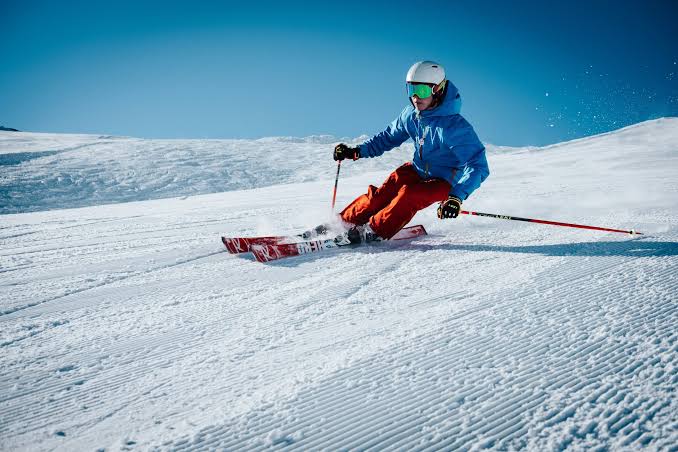 skieur sur piste